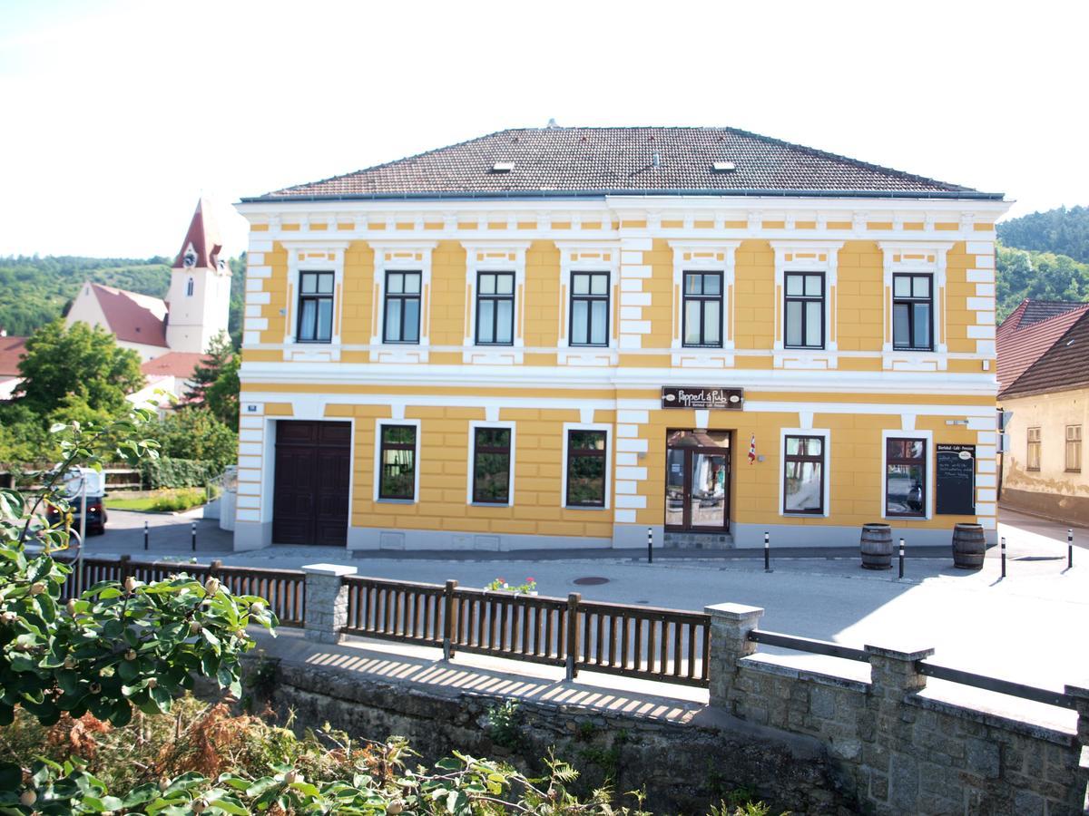 Papperl A' Pub Hotel Schönberg am Kamp Eksteriør billede